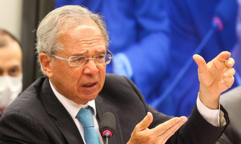 Guedes compara reajuste salarial de servidores com tragédia de Brumadinho
