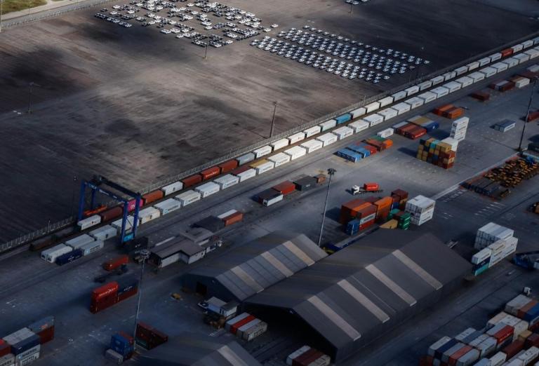 Movimentação de cargas por ferrovia chega a 20% nos portos paranaenses