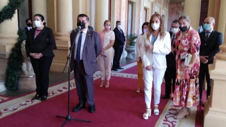 Paraguai confirma três casos da variante Ômicron no país