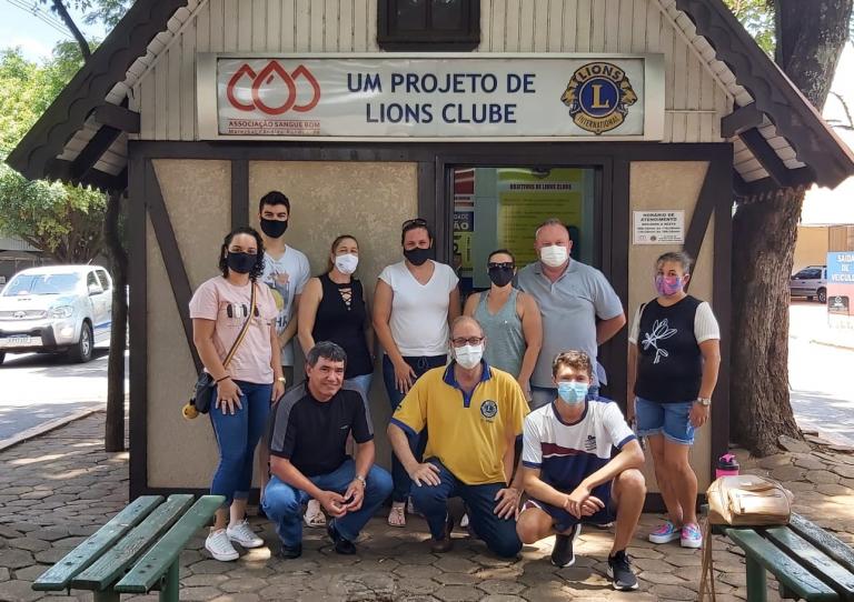 Associação Sangue Bom encaminha último grupo de doadores voluntários em 2021