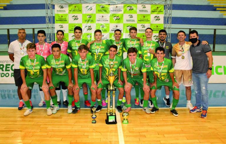 Em final emocionante, AACC Sub-17 levanta taça do Municipal rondonense de futsal