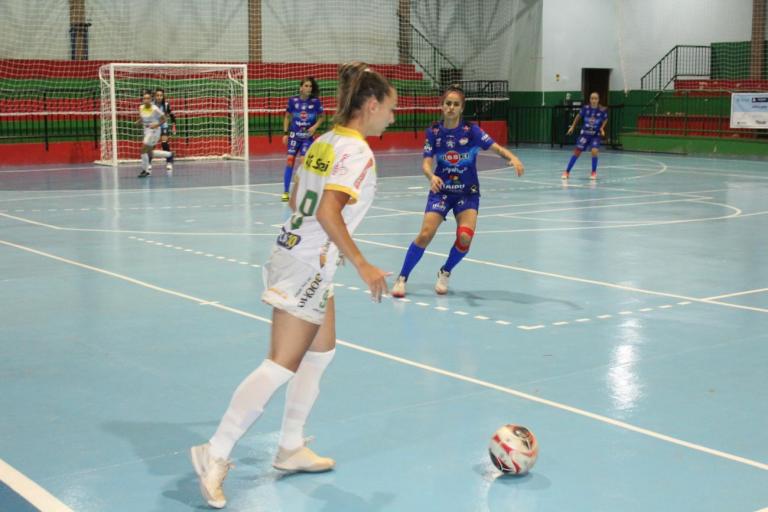 Futsal feminino de Marechal Rondon vive momento ímpar; time avança à fase final do Paranaense Sub-20