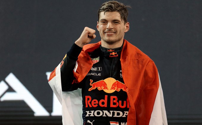 Verstappen conquista título da Fórmula 1 com ultrapassagem na última volta