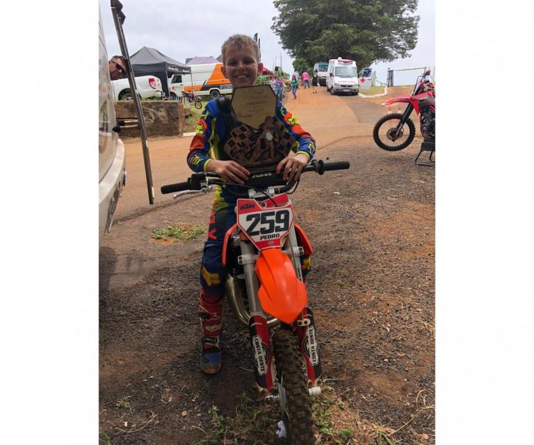 Bragadense Pedro Marodin vence Paranaense de Motocross na categoria 50 cilindradas
