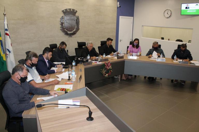 Vereadores de Palotina aprovam recursos para instalação de sistema de energia solar em escolas