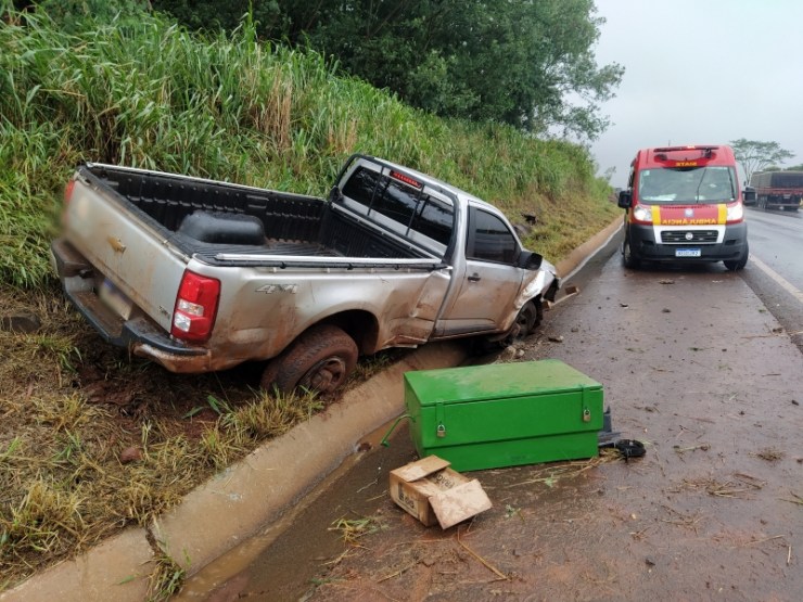 Caminhonete de Entre Rios do Oeste se envolve em acidente na BR-163