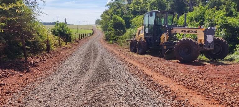 Infraestrutura executa melhorias nas estradas rurais em Margarida