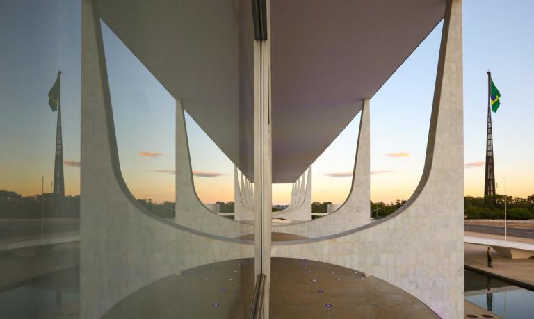 MP reduz alíquota do IRRF para operações de arrendamento de aeronaves