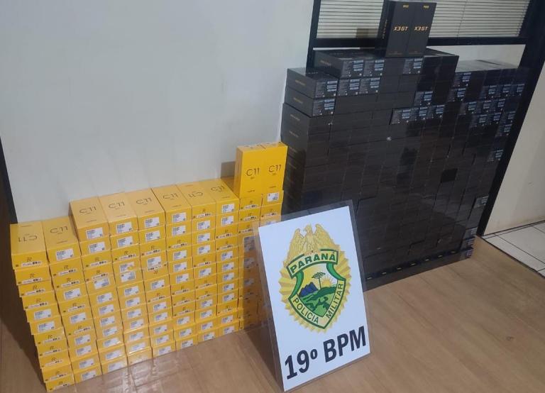 PM apreende 320 celulares contrabandeados em fundo falso de carga de móveis em Marechal Rondon