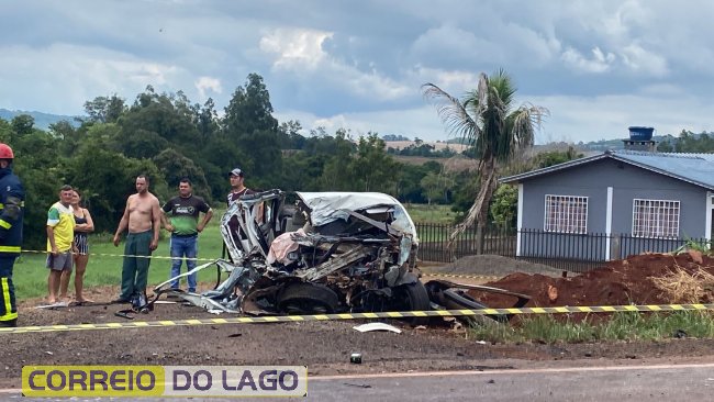 Acidente entre Santa Helena e Entre Rios do Oeste mata duas pessoas e deixa uma ferida