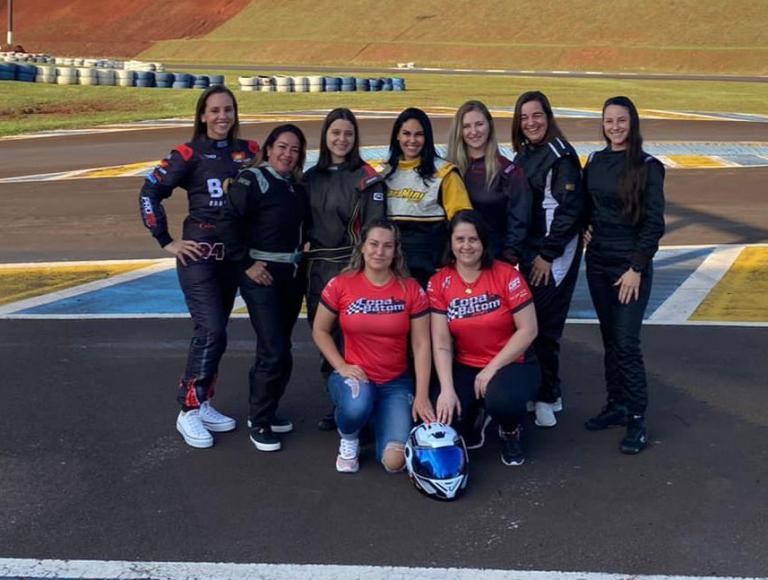Cresce a participação feminina no automobilismo do Paraná