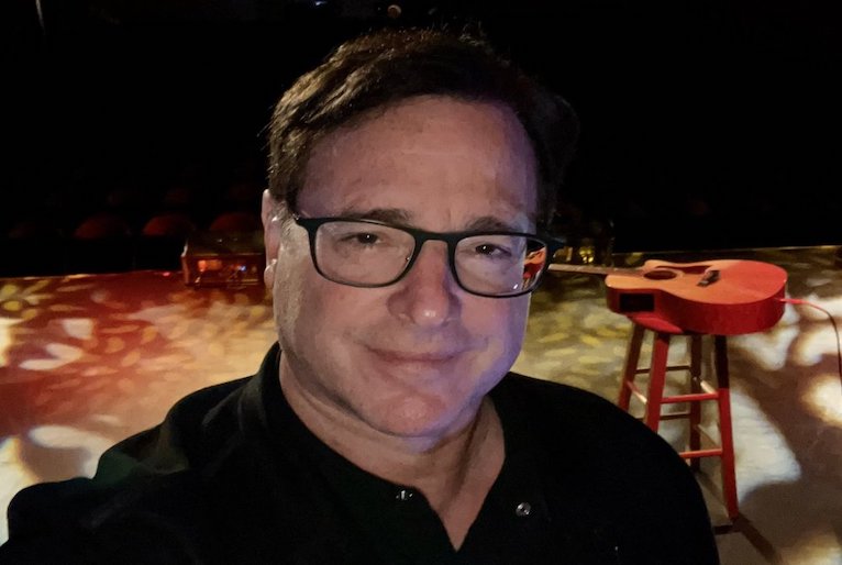 Ator e comediante Bob Saget, astro de “Três é Demais”, morre aos 65 anos