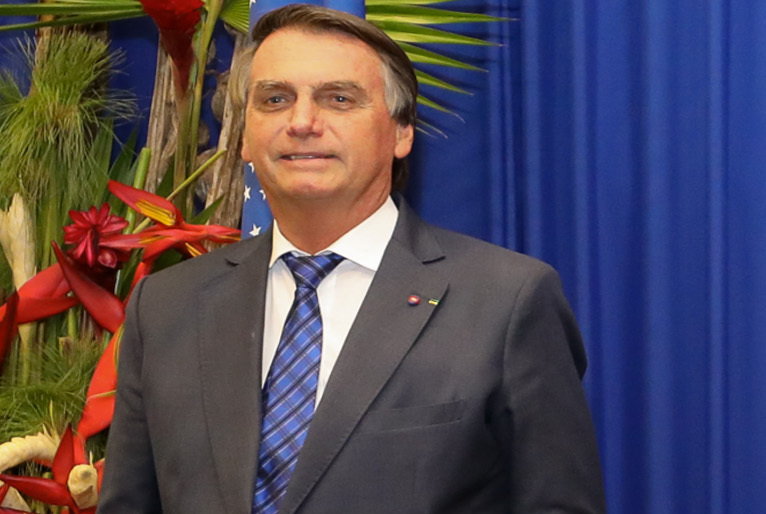 TSE multa candidato Jair Bolsonaro por campanha antecipada