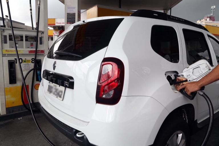 Paraná prorroga congelamento do valor de referência do ICMS dos combustíveis