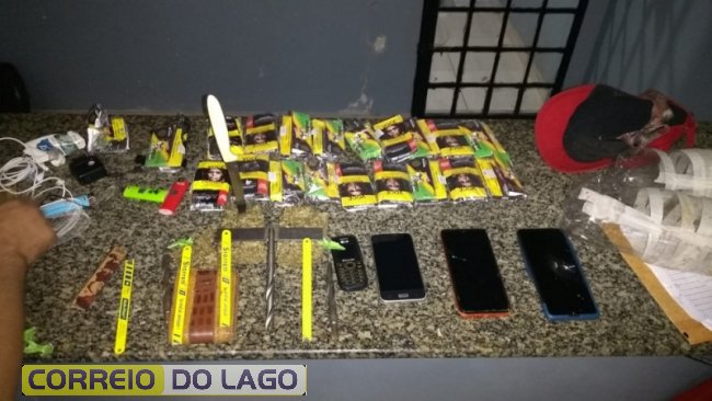 Policiais impedem arremesso de ilícitos para dentro da cadeia de Marechal Rondon