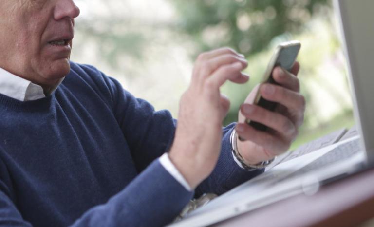 Empréstimo por telefone é proibido para aposentados do Paraná