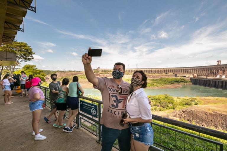 Turismo de Itaipu supera 2020 e atende 281,4 mil visitantes