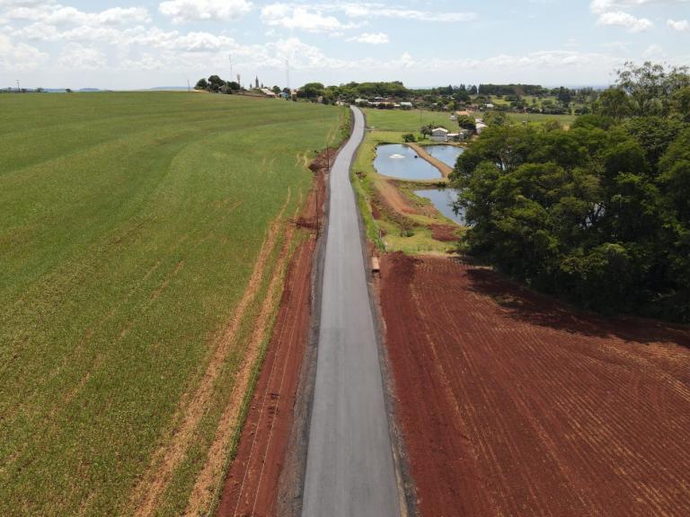 Concluídos trechos de pavimentação no interior de Marechal Rondon