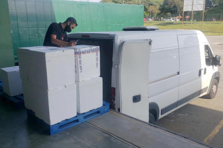 Mais 124 mil doses de reforço contra Covid-19 chegam ao Paraná