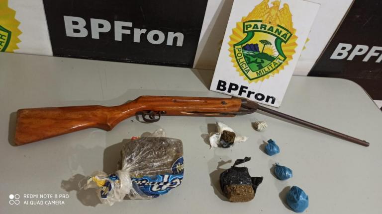 BPFron apreende 765 gramas de maconha e uma espingarda em Guaíra