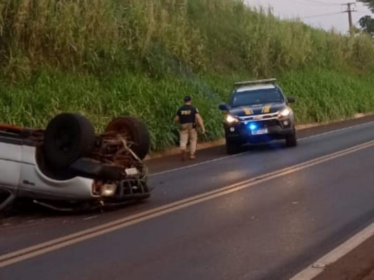 Caminhonete encontrada capotada na BR-163 em Mercedes era roubada