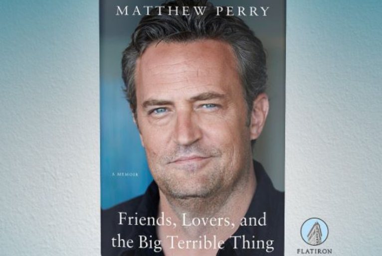 Matthew Perry, de “Friends”, anuncia lançamento de autobiografia com bastidores da série