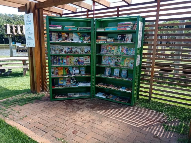 Secretaria de Cultura rondonense renova livros da “Biblioteca do Lago”