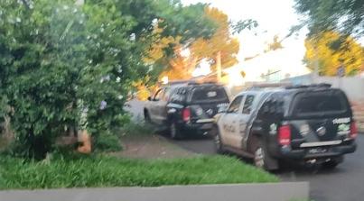 Polícia Civil prende elementos acusados de envolvimento em roubos de caminhonetes em Marechal Rondon