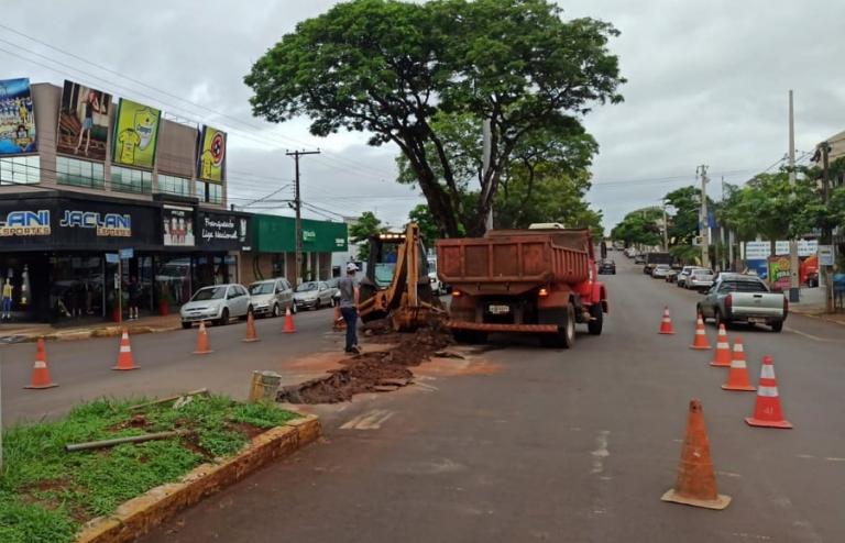 Cruzamento da Avenida Rio Grande do Sul com a Rua 22 de Abril é fechado