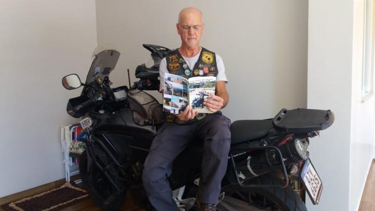 Rondonense lança 2º livro das suas aventuras sobre duas rodas
