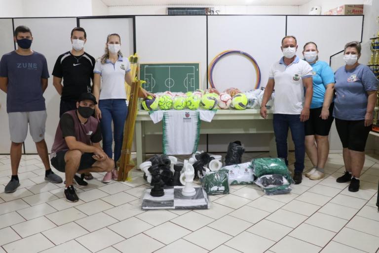 Pato Bragado é contemplado com kits esportivos após seleção em programa do Estado