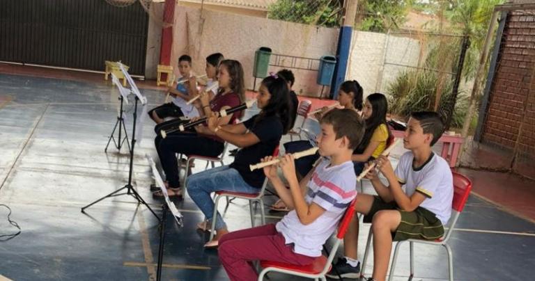 Associação Beneficente Cristo oferece oficinas de iniciação e formação musical; inscrições estão abertas