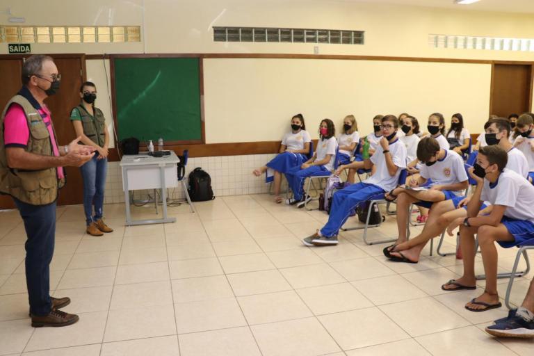 Pato Bragado: Colégio estadual passa a contar com cisterna construída pelos próprios alunos