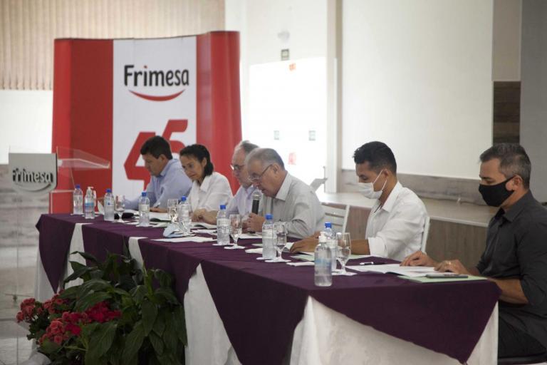 Frimesa cresce 17% e fatura R$ 5 bilhões em 2021