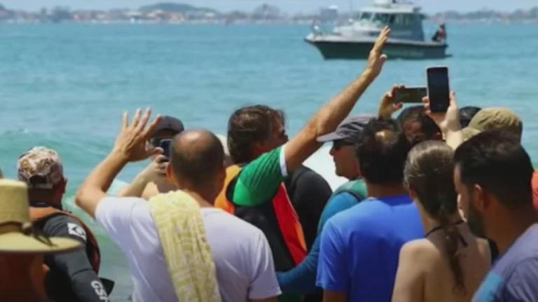 Férias de Bolsonaro na virada do ano custaram R$ 900 mil aos cofres públicos