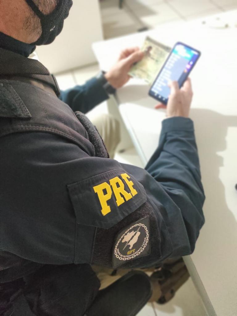 PRF prende foragido em Guaíra; tinha mandado de prisão em aberto por contrabando