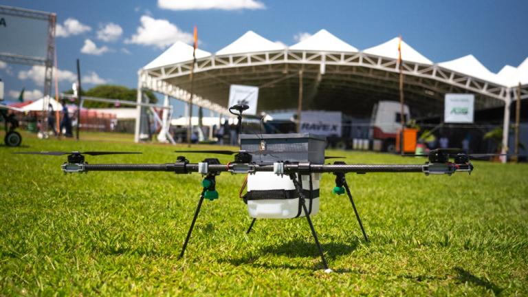 PTI-BR apresenta drone de pulverização no Show Rural