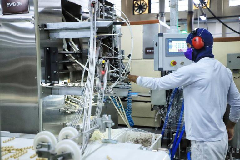 Preços da indústria recuam 0,85% em outubro, diz IBGE