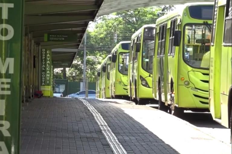 Trabalhadores do Transporte Coletivo de Foz seguem esperando resposta das empresas responsáveis