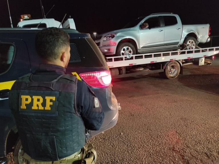 Cinco pessoas são presas em operação de combate a roubo de caminhonetes que eram enviadas ao Paraguai