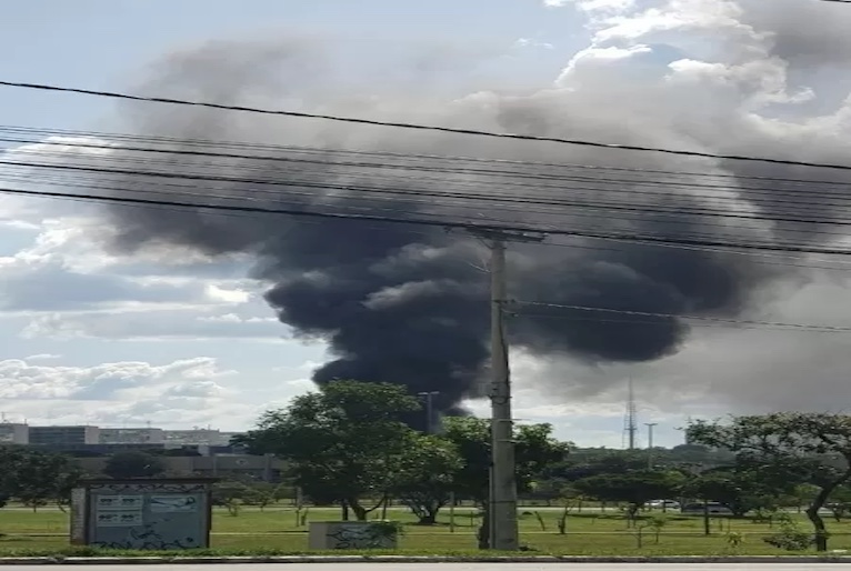 Incêndio atinge prédio anexo do Palácio do Planalto, sede da Presidência da República
