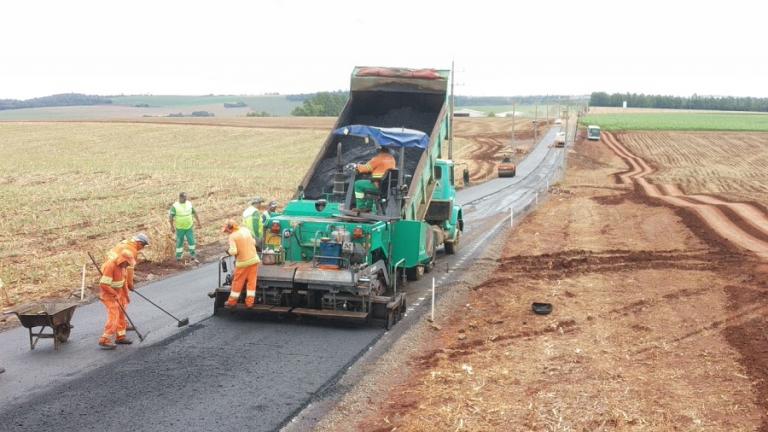 Rodovia Novo Horizonte a Bela Vista recebe novo trecho de asfalto
