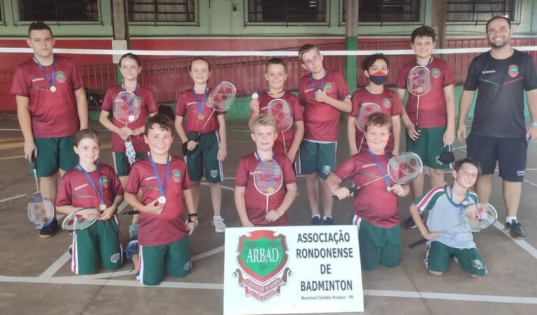 Projeto de badminton é retomado nas escolas municipais de Marechal Rondon