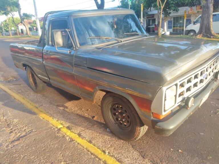 PRE recupera F100 roubada há 32 anos durante fiscalização em Pato Bragado