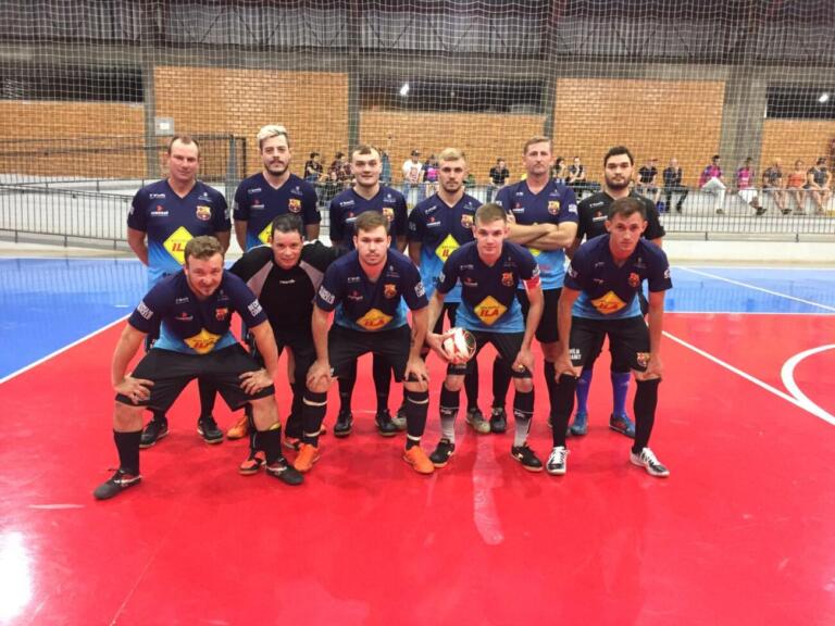 Bar 100 Lona B e Ricardo Celulares/Melekas Pinturas e Construções vencem no Municipal de Futsal de Quatro Pontes