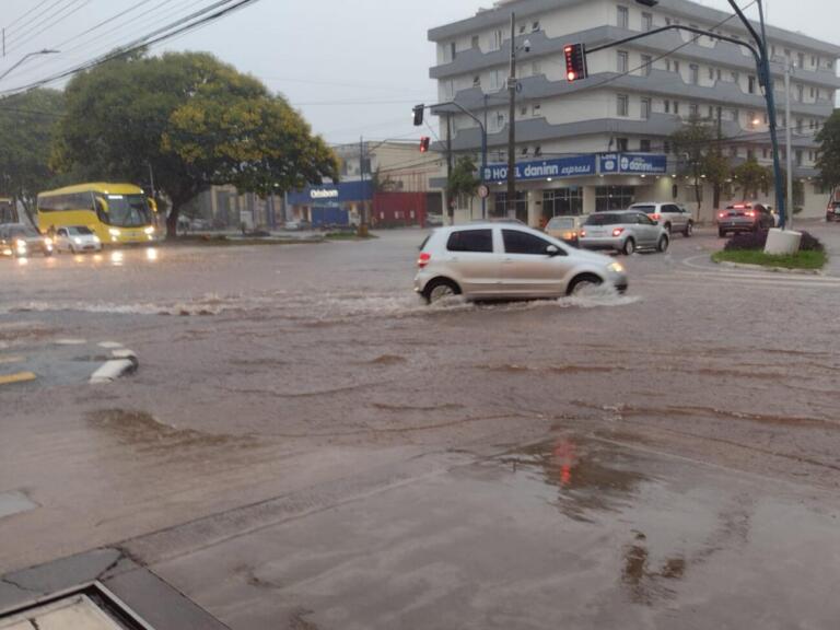 Defesa Civil emite alerta de alto risco de alagamento para Guaíra e cidades vizinhas