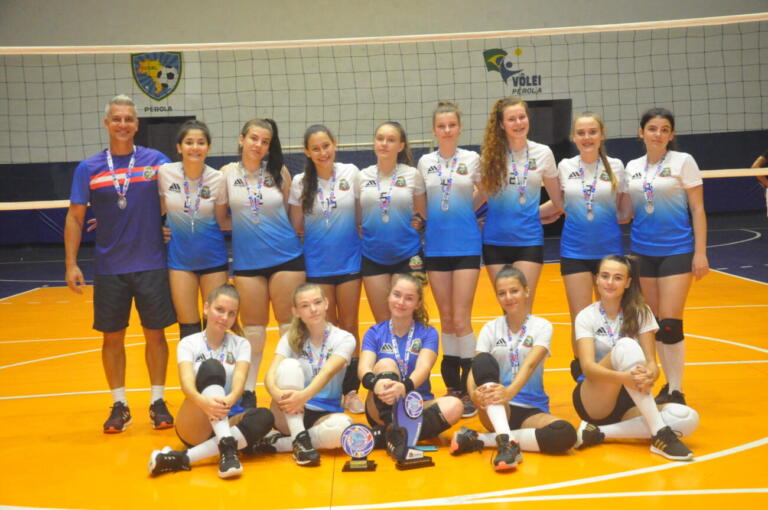 Voleibol de Quatro Pontes é vice-campeão na etapa de abertura da Copa Amizade