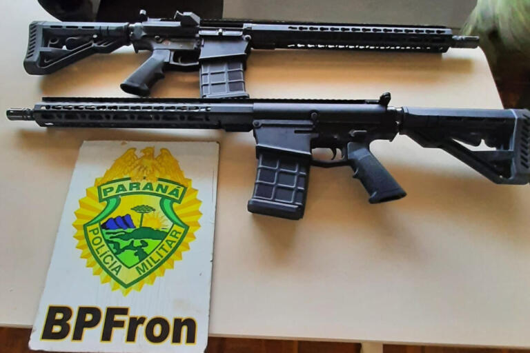 BPFron apreende dois fuzis durante abordagem a ônibus em Medianeira