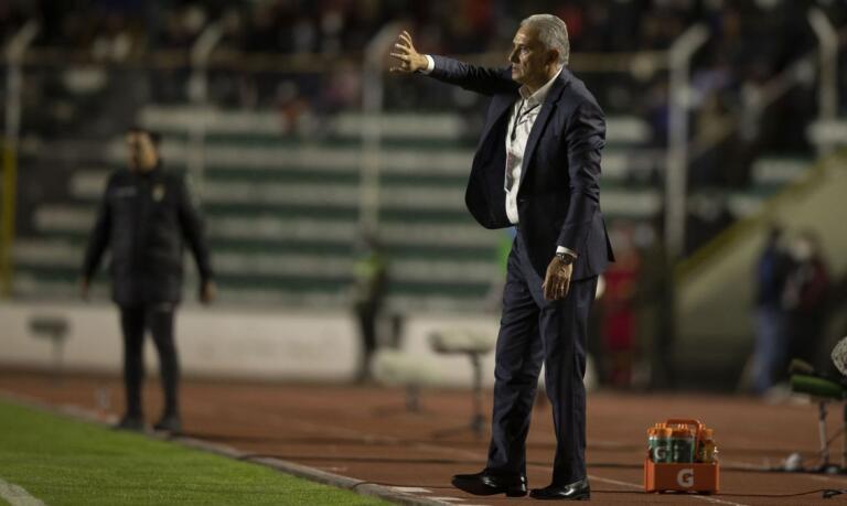 Tite diz que seleção superou as expectativas diante da Bolívia