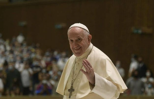 Papa condena assassinato de candidato à presidência do Equador